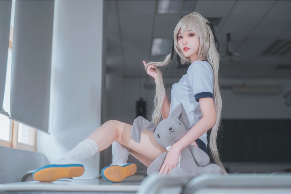 anime-blogger-nantao-momoko-harusono-sora-gymnastics-uniform